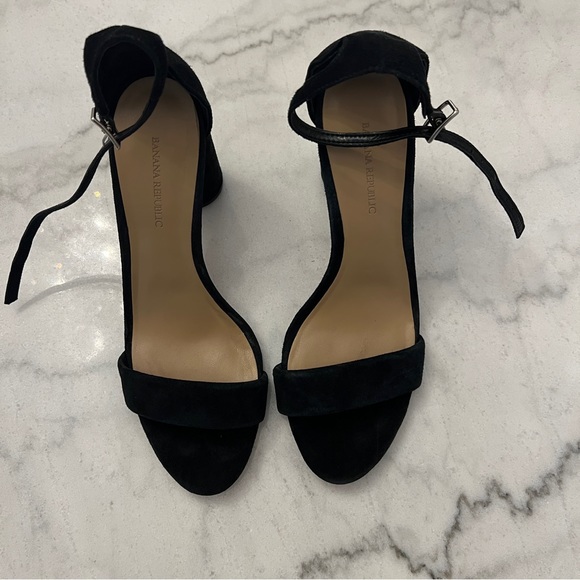 Suede round block heeled sandal size 7 in black Banana Republic - Picture 2 of 8